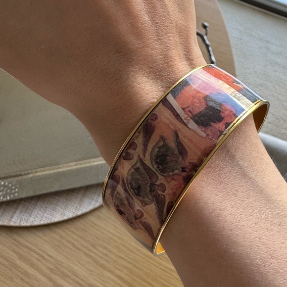 Unused Jesus Bangle Bracelet – Faith-Inspired & Like New - Picture 2 of 6